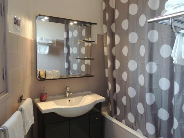 Hôtel du Commerce : photo 1 de la chambre chambre double