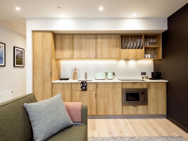 Wilde Aparthotels Edinburgh Grassmarket : photo 4 de la chambre appartement 1 chambre lits jumeaux - vue sur château