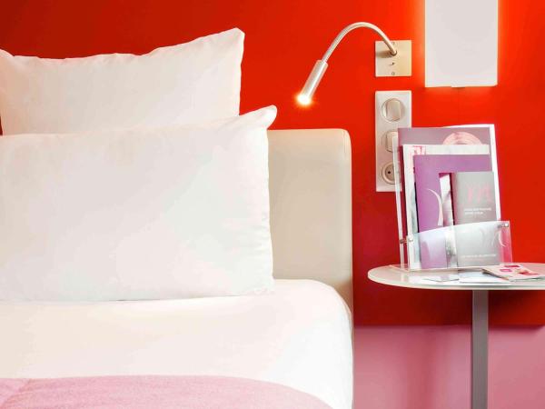 Mercure Paris Montmartre Sacré Coeur : photo 6 de la chambre chambre supérieure avec 2 lits simples