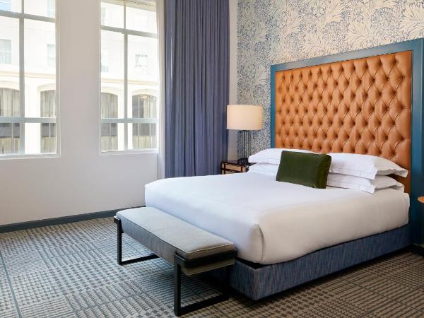 Kimpton Hotel Monaco Denver, an IHG Hotel : photo 10 de la chambre chambre lit king-size essentielle avec douche à l'italienne