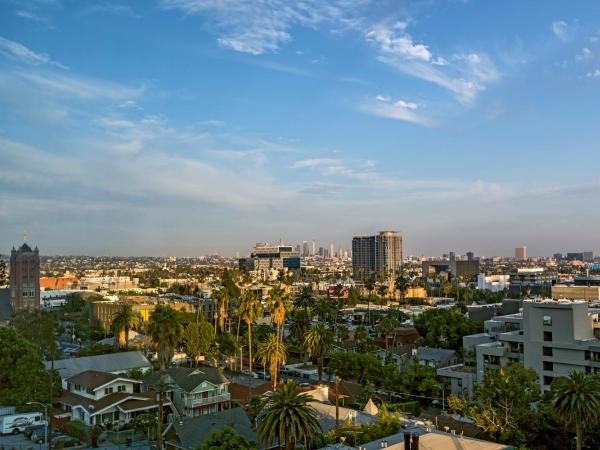 Kimpton Everly Hotel Hollywood, an IHG Hotel : photo 2 de la chambre chambre lit king-size - vue sur ville