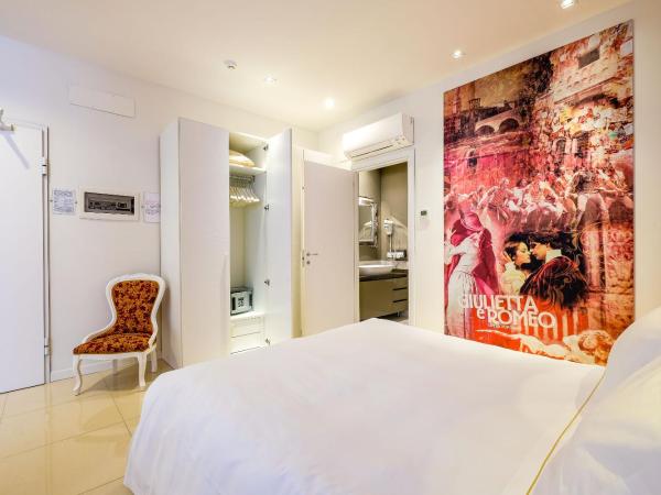 Opera Relais De Charme - Aparthotel : photo 8 de la chambre studio supérieur avec balcon