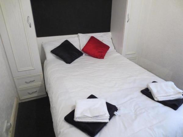 The Salendine : photo 3 de la chambre chambre double avec salle de bains privative