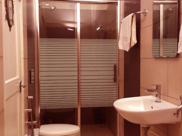 Veda Wellness B&B and Yoga Centre : photo 2 de la chambre chambre double deluxe avec douche