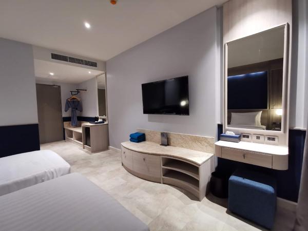 Seabed Grand Hotel Phuket - SHA Extra Plus : photo 6 de la chambre chambre double ou lits jumeaux supérieure