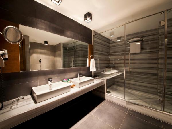 Point Hotel Barbaros : photo 6 de la chambre chambre de luxe avec lit king-size