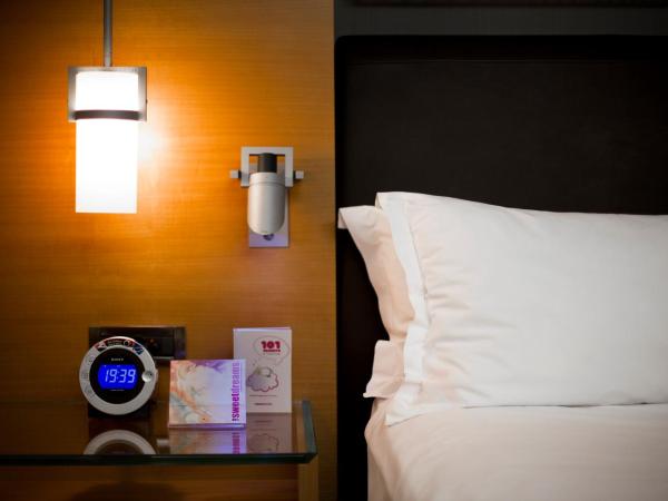 Point Hotel Barbaros : photo 5 de la chambre chambre de luxe avec lit king-size