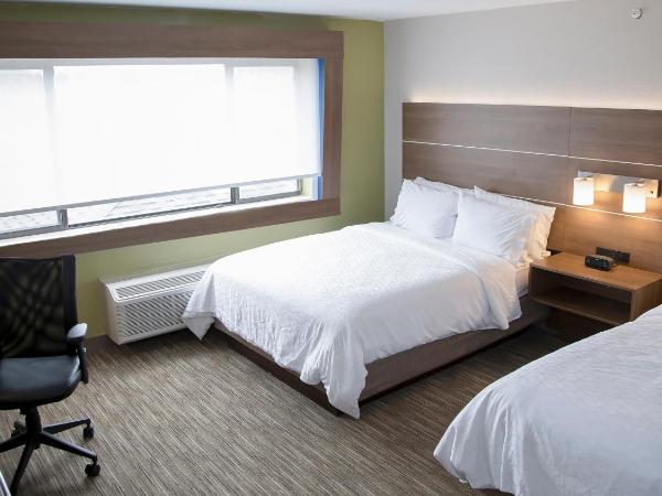 Holiday Inn Express & Suites Colorado Springs North, an IHG Hotel : photo 1 de la chambre chambre standard avec 2 lits queen-size