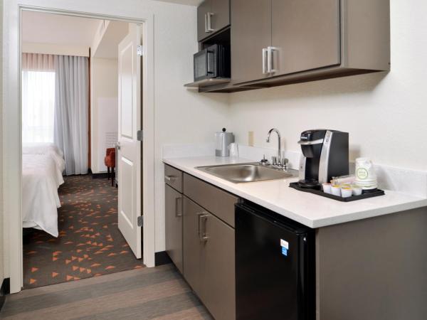 Holiday Inn & Suites Orlando I-Drive Theme Parks : photo 2 de la chambre suite avec 2 lits queen-size