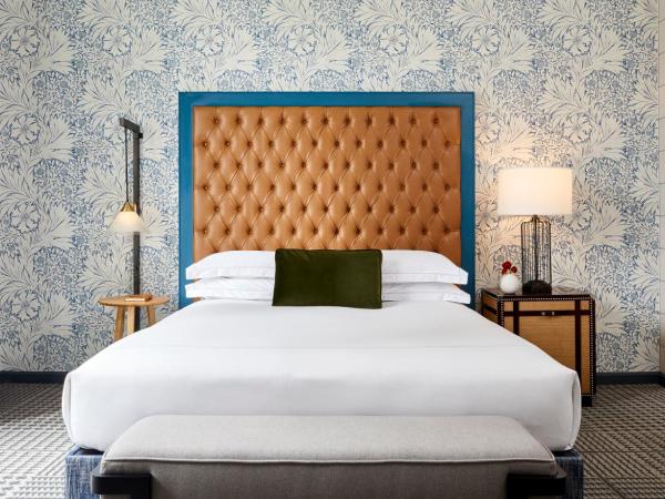 Kimpton Hotel Monaco Denver, an IHG Hotel : photo 4 de la chambre chambre lit king-size essentielle avec douche à l'italienne