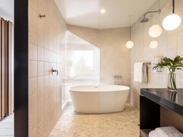 Kimpton La Peer Hotel West Hollywood, an IHG Hotel : photo 2 de la chambre chambre lit king-size premium avec baignoire et douche à l'italienne