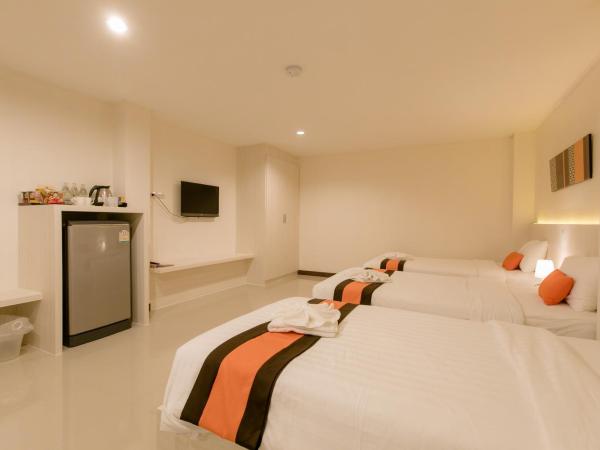 De Hug Hotel & Residence : photo 7 de la chambre grande chambre triple de luxe 