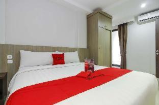 RedDoorz Plus @ TB Simatupang : photo 4 de la chambre room #385766608