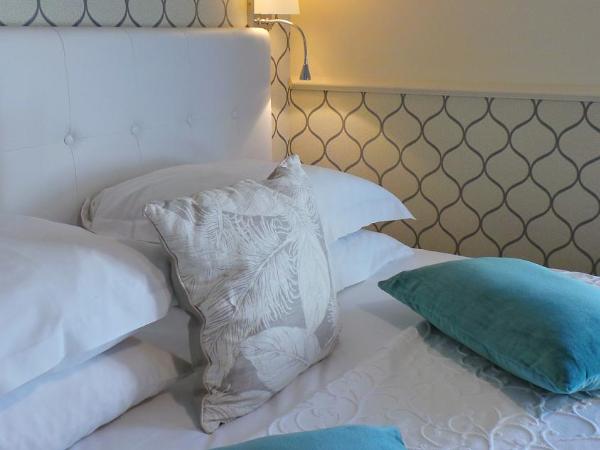 Hotel Relais Du Postillon : photo 1 de la chambre chambre double confort - vue sur court