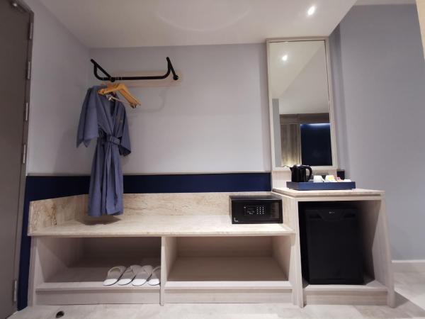 Seabed Grand Hotel Phuket - SHA Extra Plus : photo 5 de la chambre chambre double ou lits jumeaux supérieure