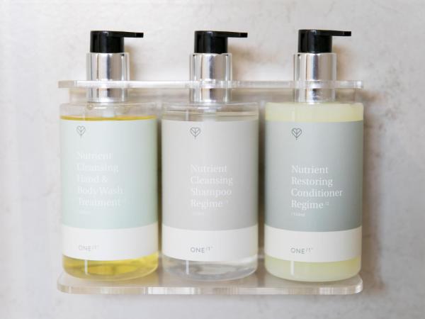 Alpine Lake Motel : photo 10 de la chambre studio exécutif king avec baignoire spa privée