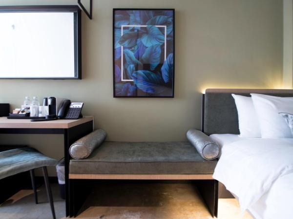 Hotel NuVe Elements : photo 3 de la chambre chambre lit king-size de luxe