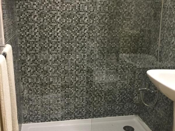 Lira Guest House B&B : photo 6 de la chambre chambre double ou lits jumeaux