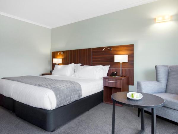 Holiday Inn Queenstown Frankton Road, an IHG Hotel : photo 6 de la chambre chambre standard lit queen-size