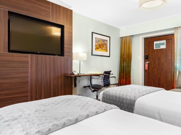 Holiday Inn Queenstown Frankton Road, an IHG Hotel : photo 6 de la chambre chambre standard - vue sur lac
