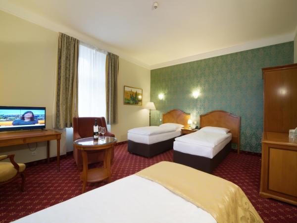 Hotel St George - Czech Leading Hotels : photo 4 de la chambre chambre triple standard