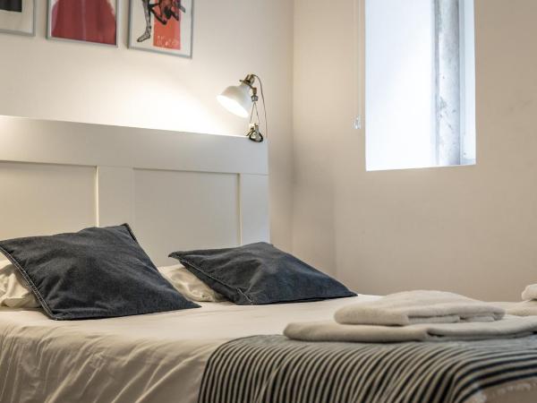 Lisbon Poets Inn : photo 1 de la chambre chambre double avec salle de bains privative