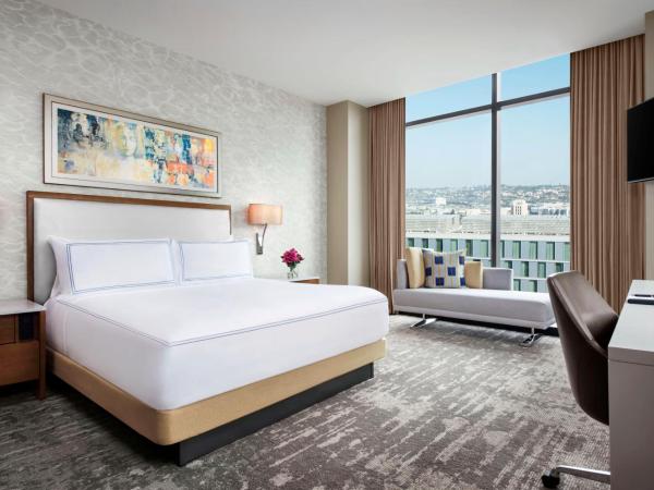 InterContinental San Diego, an IHG Hotel : photo 4 de la chambre chambre d'angle avec lit king-size - vue sur ville