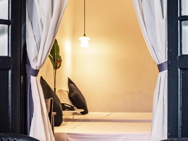 The Marian Boutique Lodging House : photo 3 de la chambre chambre lits jumeaux - vue sur piscine