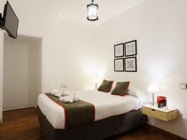 Hostal Austria : photo 4 de la chambre chambre triple