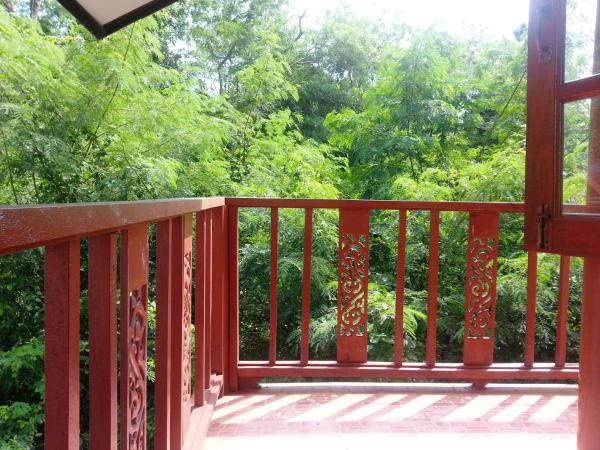 Ban Sabai Sabai Guest House : photo 4 de la chambre chambre double supérieure