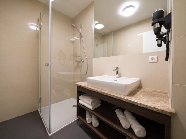 MyApartments Vienna : photo 6 de la chambre appartement 4 chambres avec balcon