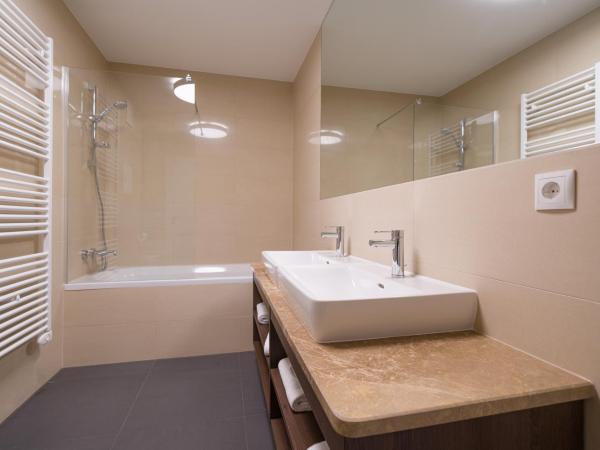 MyApartments Vienna : photo 7 de la chambre appartement 4 chambres avec balcon