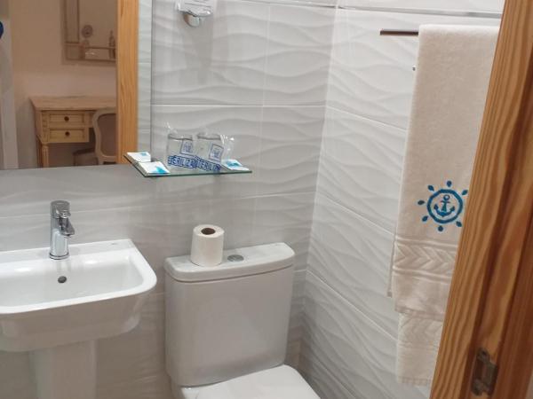 Hotel Maritimo : photo 7 de la chambre chambre double ou lits jumeaux