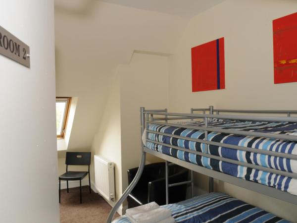 The Hostel : photo 5 de la chambre chambre privée avec 2 lits