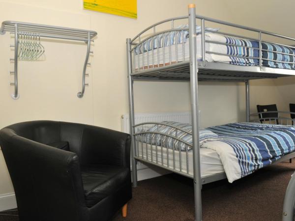 The Hostel : photo 2 de la chambre chambre privative avec lits superposés