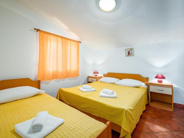 ALEKS house with apartments : photo 1 de la chambre appartement 2 chambres