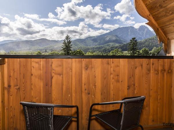 Royal Hill Residence : photo 3 de la chambre studio - split level with mountain view (3 adults)