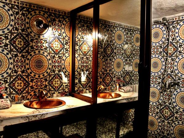 Dar Elinor : photo 4 de la chambre chambre quadruple avec balcon