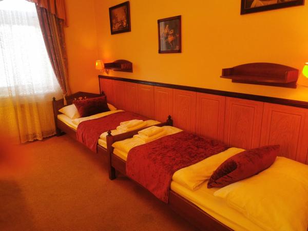 River Star Hotel : photo 5 de la chambre chambre lits jumeaux