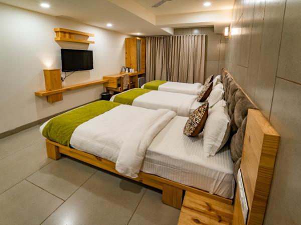 Hotel Pleasant Lake : photo 3 de la chambre chambre triple