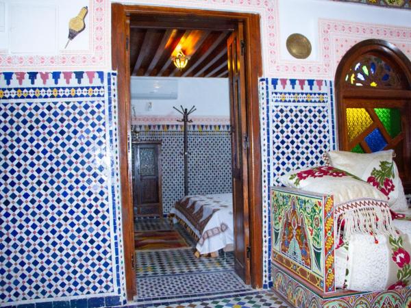 Riad Dar Senhaji : photo 5 de la chambre chambre double deluxe (2 adultes + 1 enfant)