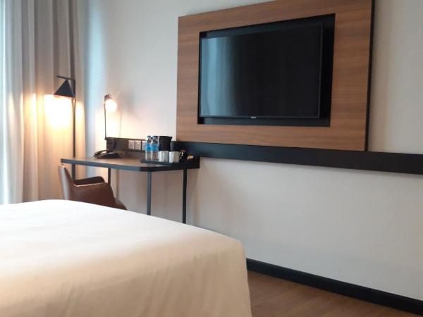 Travelodge Ipoh : photo 4 de la chambre chambre supérieure lit queen-size