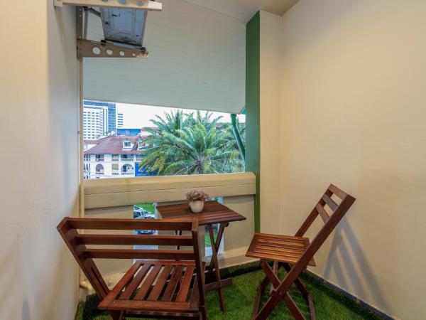 Tee Pak Dee Resident Phuket : photo 5 de la chambre chambre deluxe double ou lits jumeaux