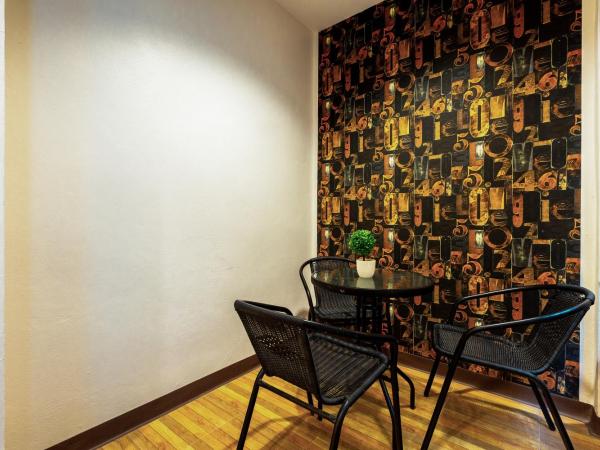 Tee Pak Dee Resident Phuket : photo 7 de la chambre chambre deluxe double ou lits jumeaux