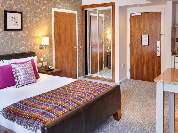 Staybridge Suites Liverpool, an IHG Hotel : photo 1 de la chambre studio - accessible aux personnes  mobilit rduite 