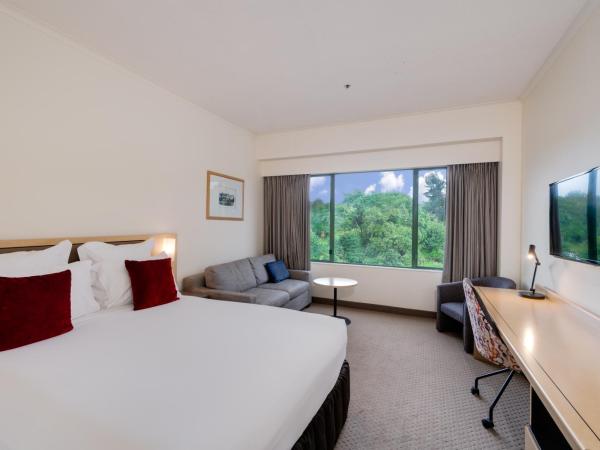 Novotel Rotorua Lakeside : photo 1 de la chambre chambre lit king-size supérieure