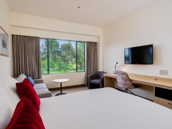 Novotel Rotorua Lakeside : photo 2 de la chambre chambre lit king-size supérieure