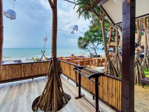 Harrys Sunset - Klong Nin Beach : photo 4 de la chambre bungalow - côté plage