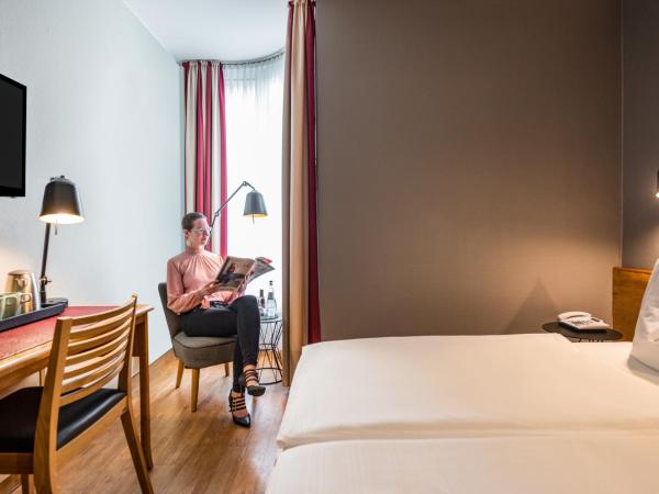 Mercure Hotel Berlin Zentrum Superior : photo 2 de la chambre chambre double ou lits jumeaux standard