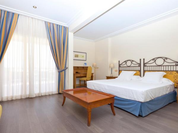 Hotel Alicante Golf : photo 7 de la chambre chambre lits jumeaux/double de luxe
